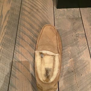 nike men’s ugg slippers size 11